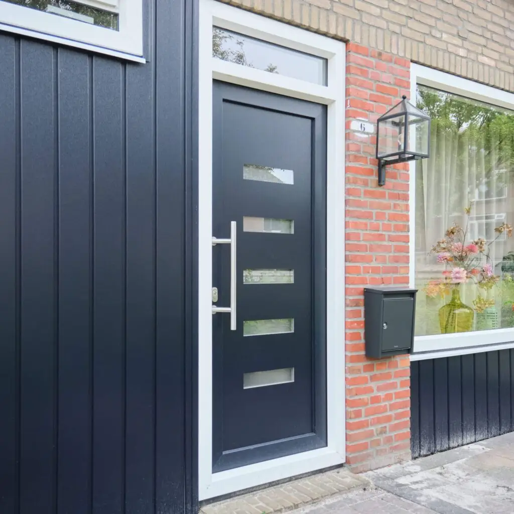 Aluminium voordeur woning